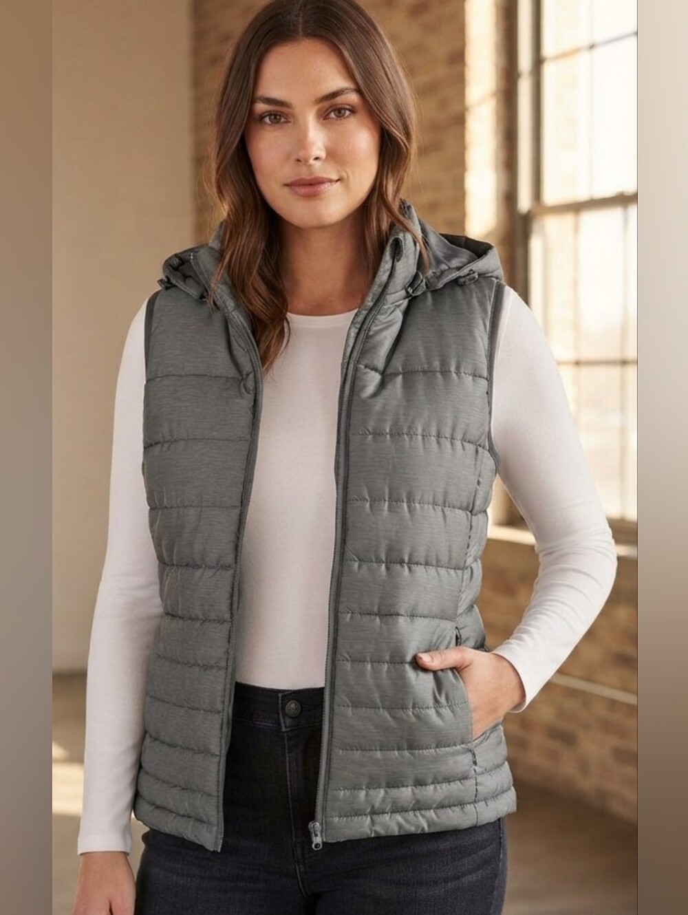 NWOT Tangerine Women's Hooded Puffer Vest Charcoal Gray XL Detachable Hood